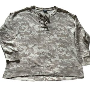 NWT Charles River Tan and White Camo Print Sweatshirt